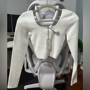 Aritzia Babaton Sculpt Knit Cropped Longsleeve XS NWT